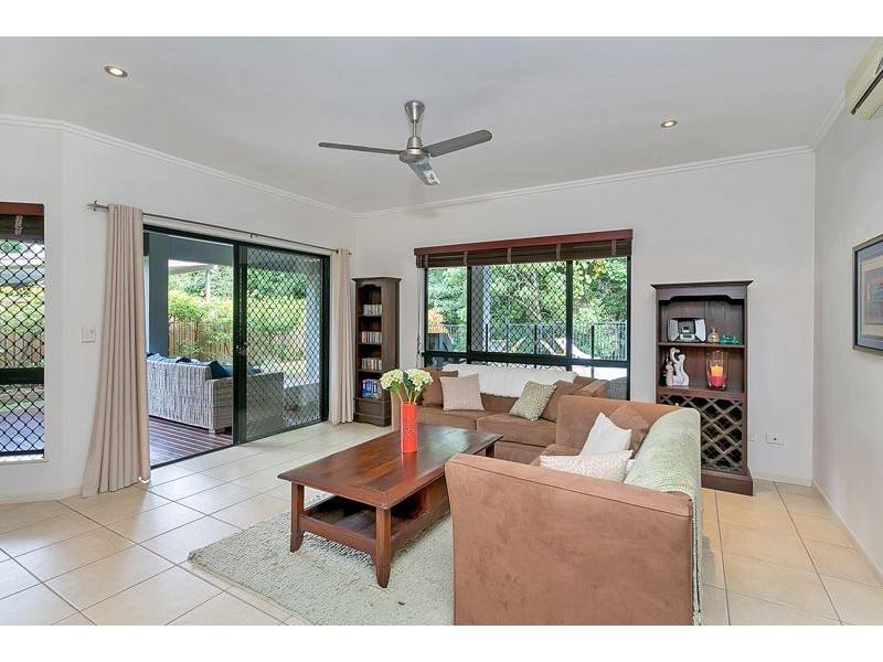 5 Hughes Close, Redlynch QLD 4870
