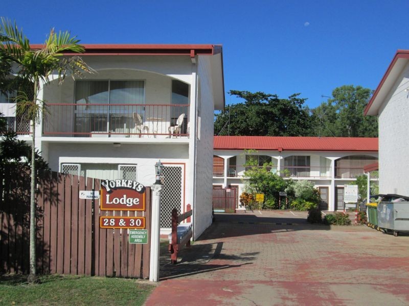 8/28-30 fairweather street, Yorkeys Knob QLD 4878