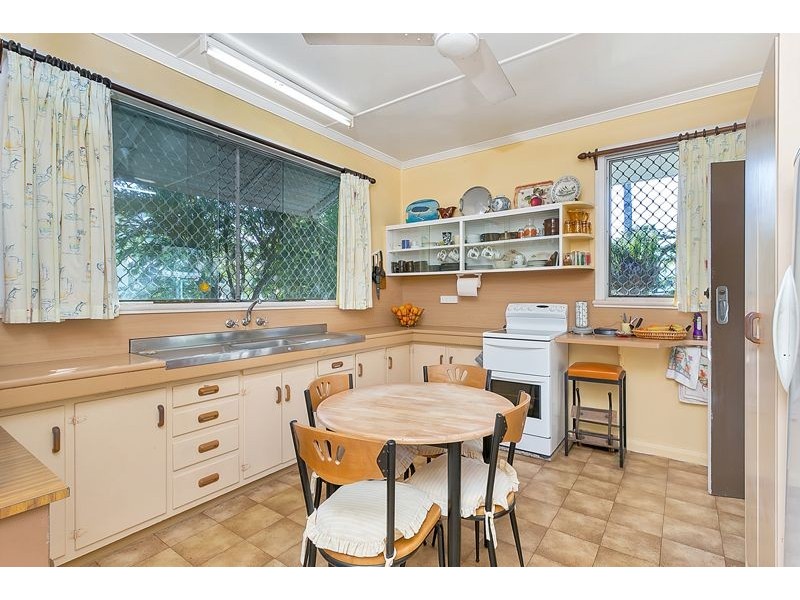 11 Cominos Place, Manunda QLD 4870