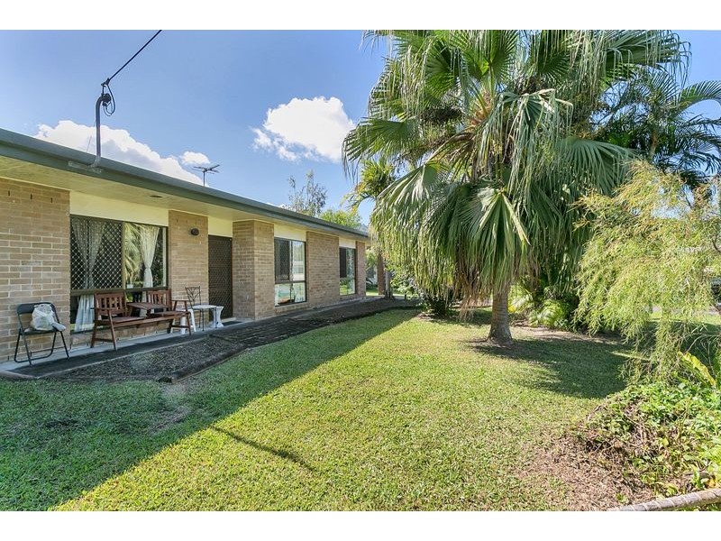 8 Penny Close, Whitfield QLD 4870