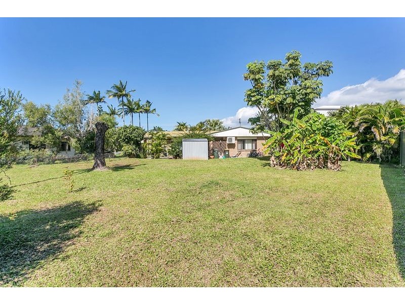 8 Penny Close, Whitfield QLD 4870