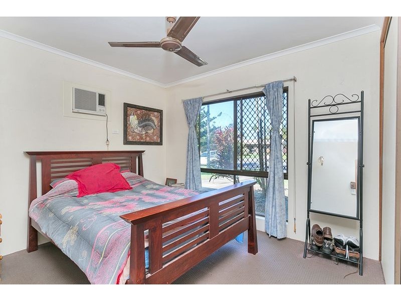 8 Penny Close, Whitfield QLD 4870