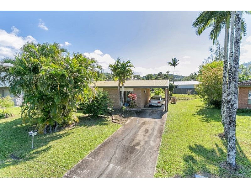 8 Penny Close, Whitfield QLD 4870