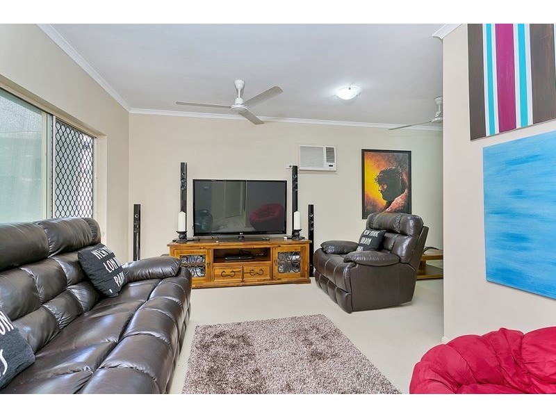 10 Bayu Close, Redlynch QLD 4870