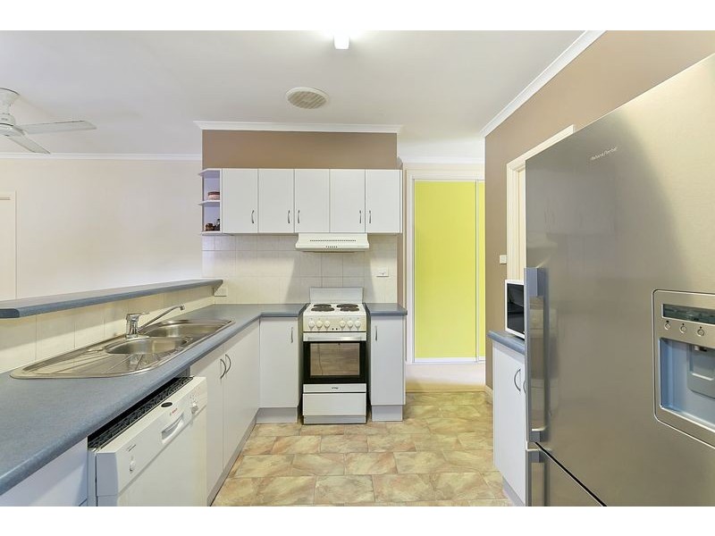 10 Bayu Close, Redlynch QLD 4870