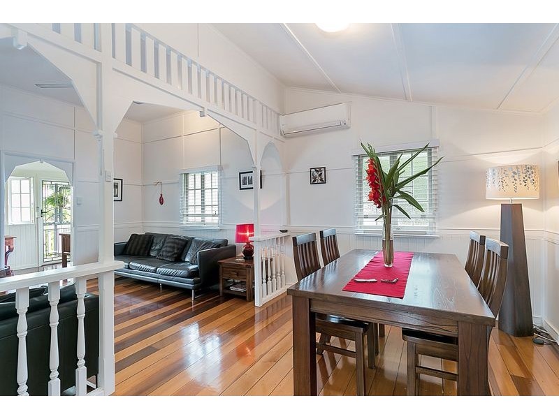 16 Mason Street, Stratford QLD 4870