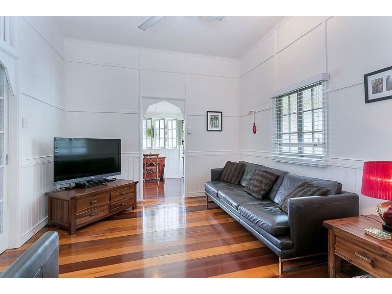 16 Mason Street, Stratford QLD 4870