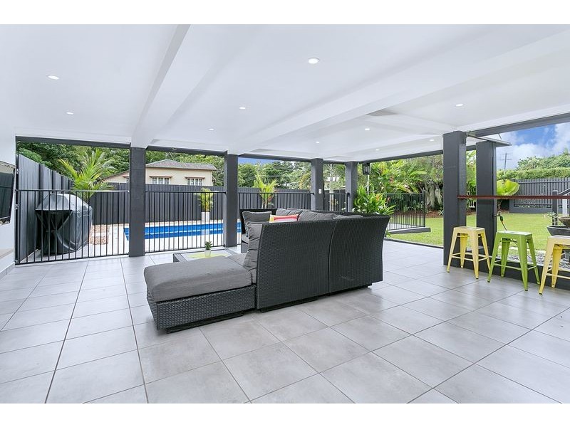 16 Mason Street, Stratford QLD 4870