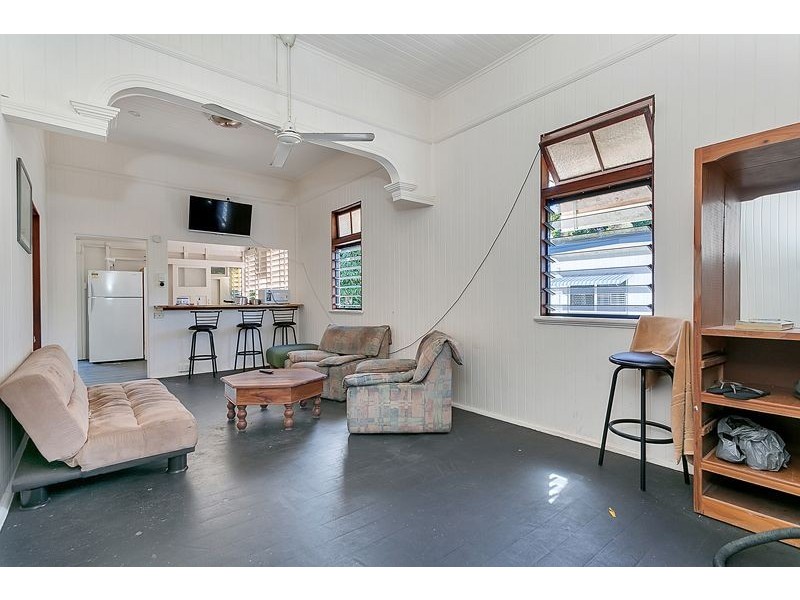 8 Gelling Street, Cairns North QLD 4870