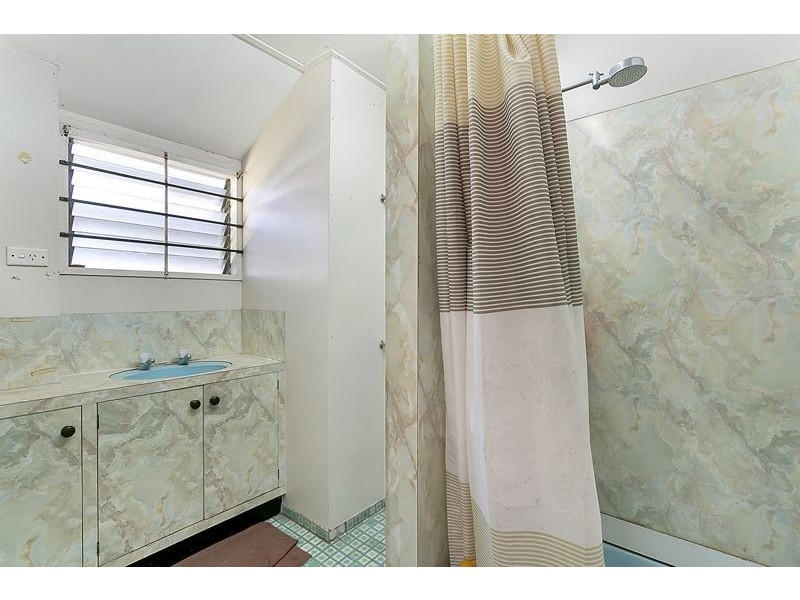 8 Gelling Street, Cairns North QLD 4870