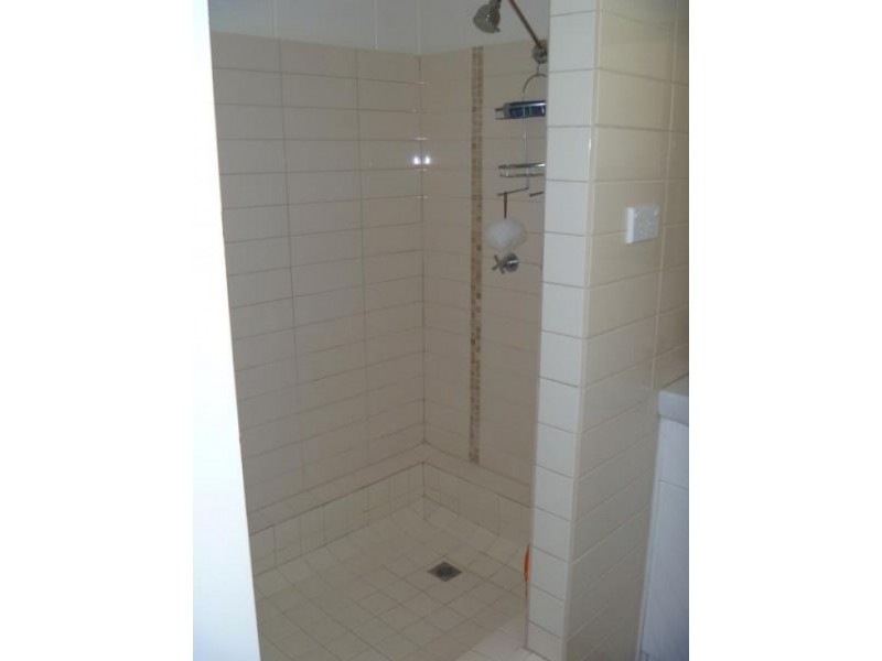 1/322 Pease Street, Edge Hill QLD 4870