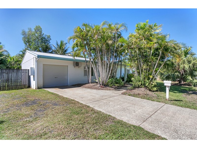 15  Chelsea Close, Kewarra Beach QLD 4879
