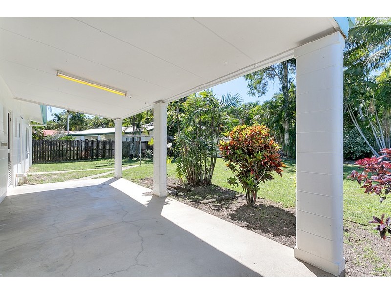 15  Chelsea Close, Kewarra Beach QLD 4879