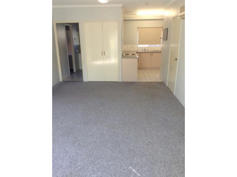 6/7 Grantala Street, Manoora QLD 4870