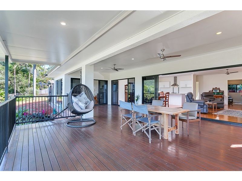 5 Andrea Close, Mooroobool QLD 4870