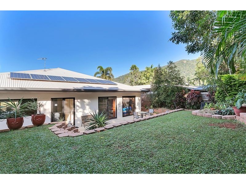 5 Andrea Close, Mooroobool QLD 4870