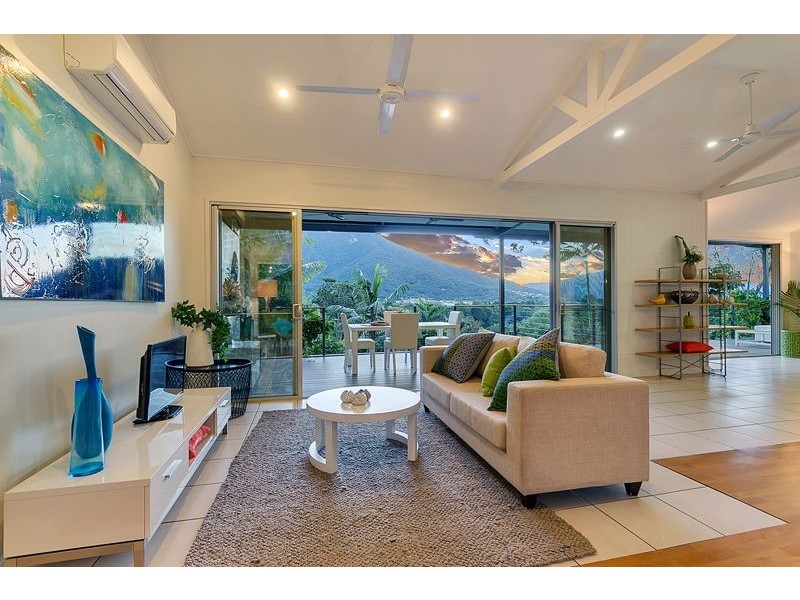 30 View Street, Brinsmead QLD 4870