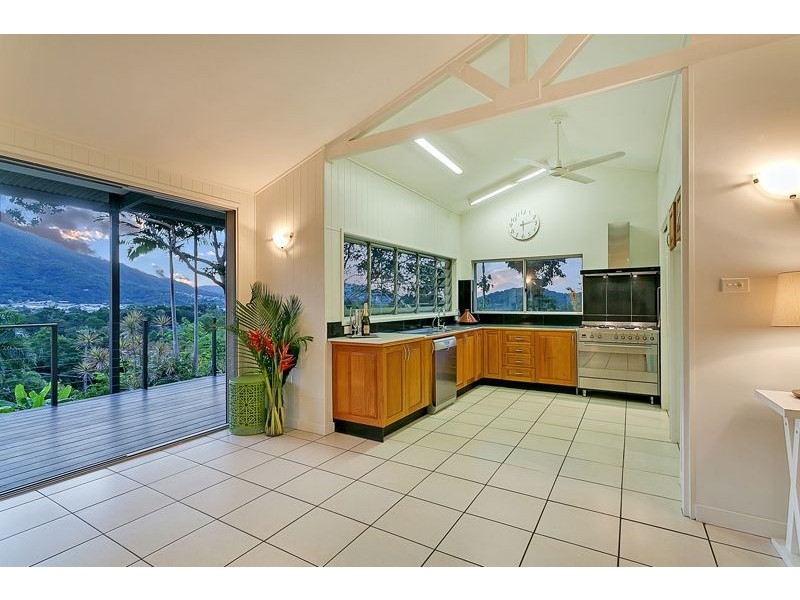 30 View Street, Brinsmead QLD 4870