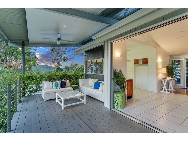 30 View Street, Brinsmead QLD 4870