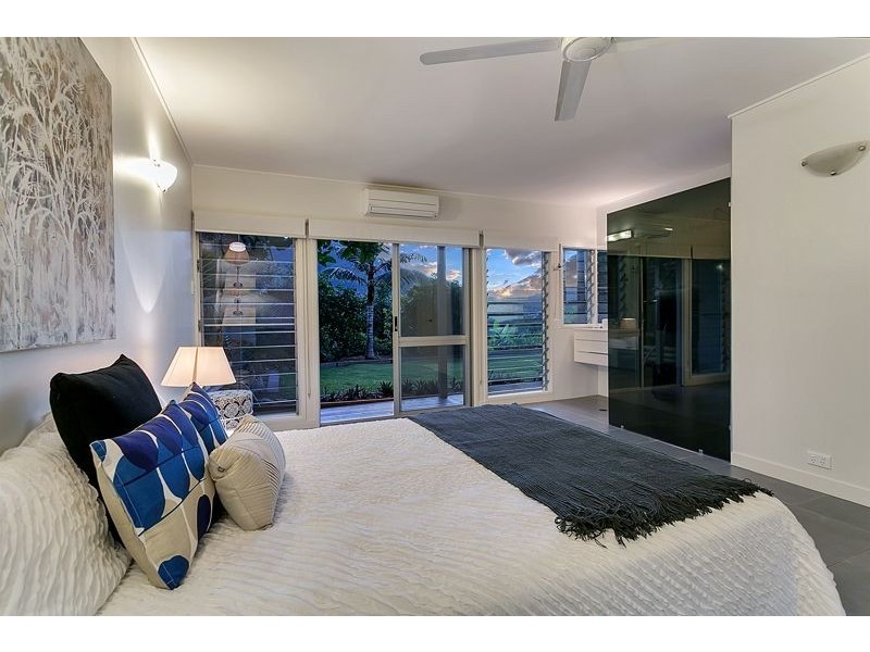 30 View Street, Brinsmead QLD 4870