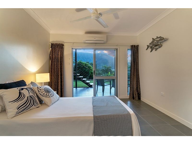 30 View Street, Brinsmead QLD 4870