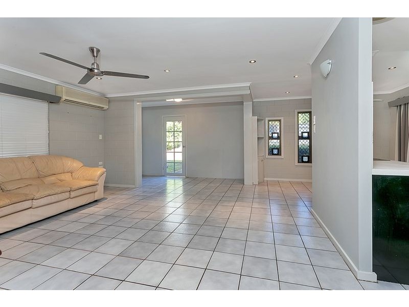 28 Holly Street, Mooroobool QLD 4870