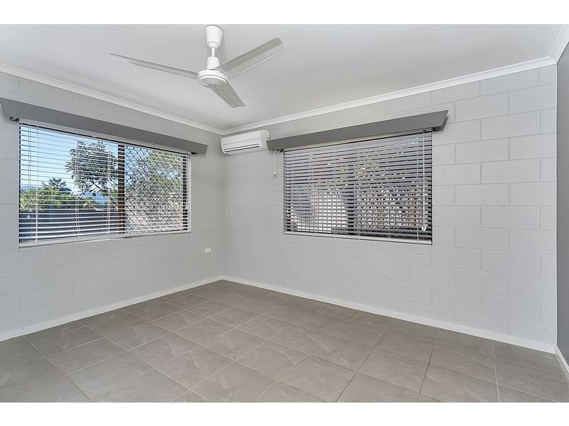 28 Holly Street, Mooroobool QLD 4870