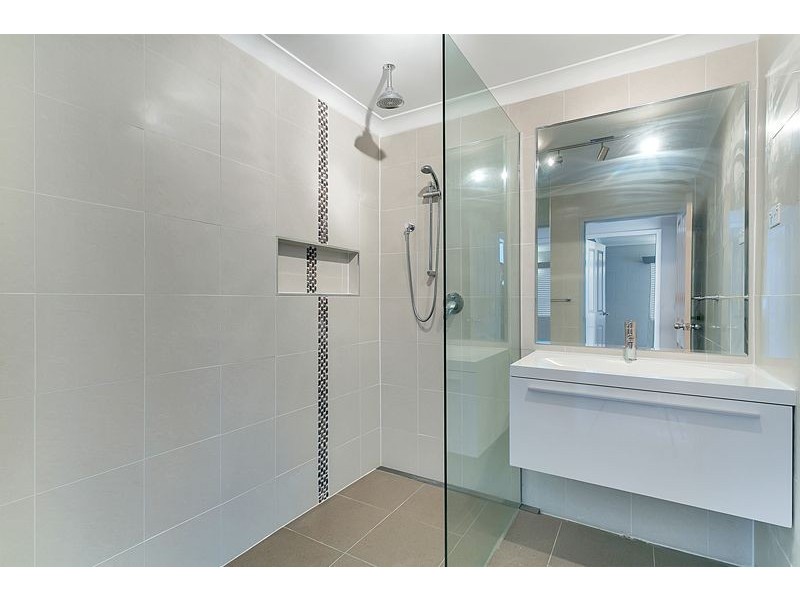 28 Holly Street, Mooroobool QLD 4870