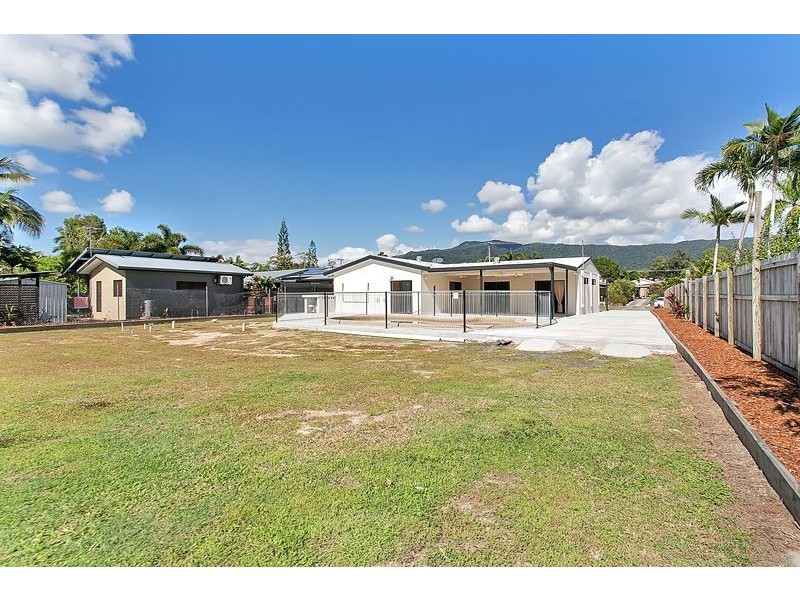 6 Scarborough Close, Kewarra Beach QLD 4879