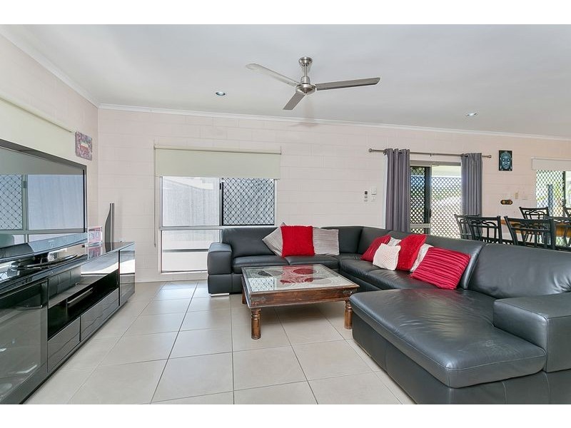 2 Gallo Close, Brinsmead QLD 4870