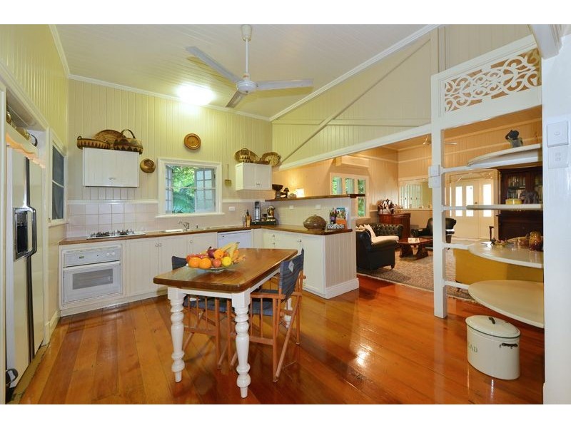 31 Bellevue Crescent, Edge Hill QLD 4870