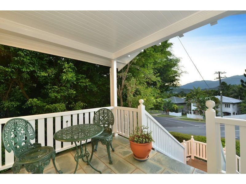 31 Bellevue Crescent, Edge Hill QLD 4870