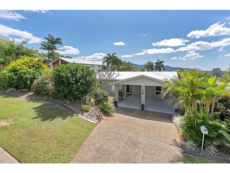 13 Woodmont Place, Mooroobool QLD 4870