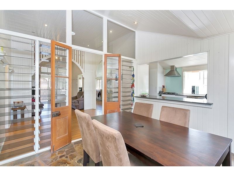 98 Cairns Street, Cairns North QLD 4870