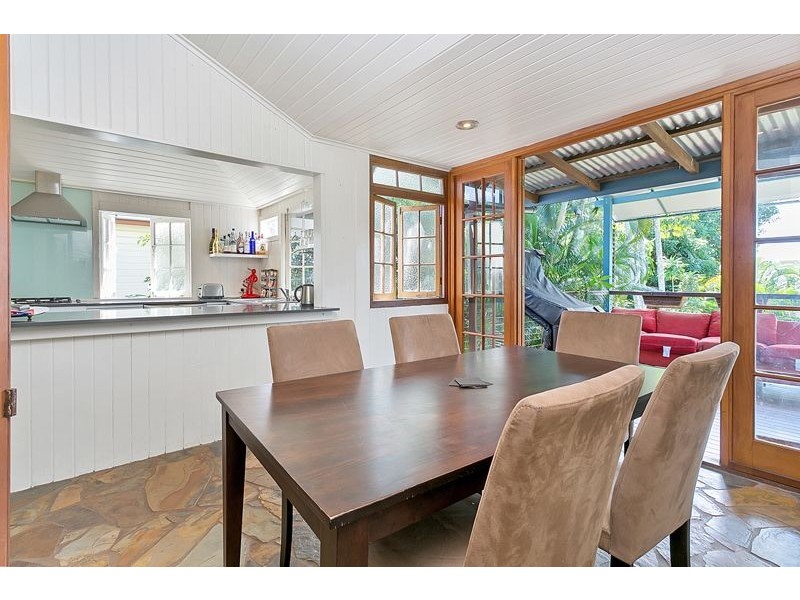 98 Cairns Street, Cairns North QLD 4870