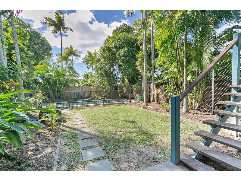 98 Cairns Street, Cairns North QLD 4870