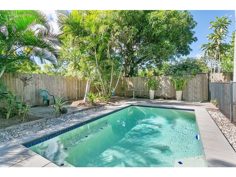 98 Cairns Street, Cairns North QLD 4870