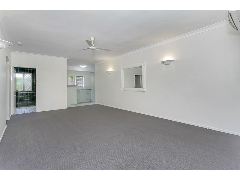 2/12 Ingham Court, Mooroobool QLD 4870