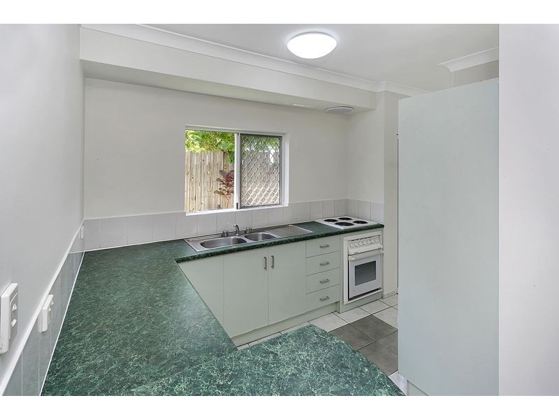 2/12 Ingham Court, Mooroobool QLD 4870