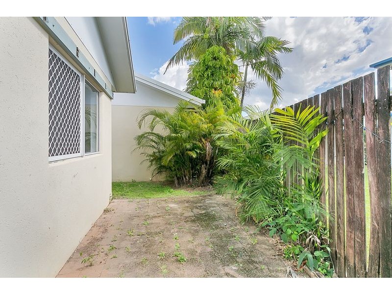2/12 Ingham Court, Mooroobool QLD 4870