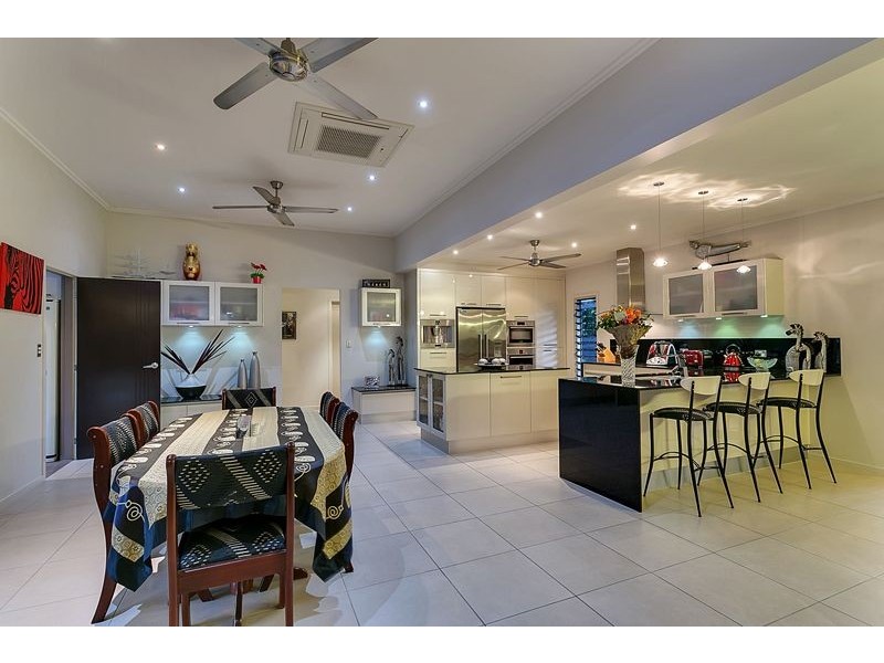 26-28 Brady Close, Brinsmead QLD 4870