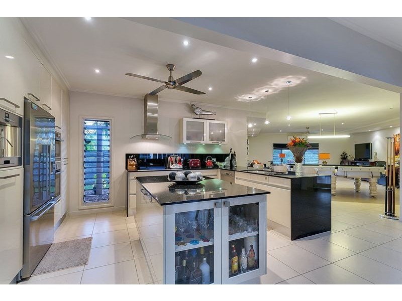 26-28 Brady Close, Brinsmead QLD 4870