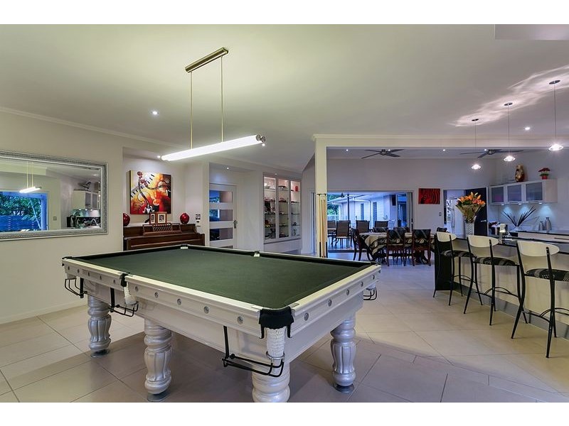 26-28 Brady Close, Brinsmead QLD 4870