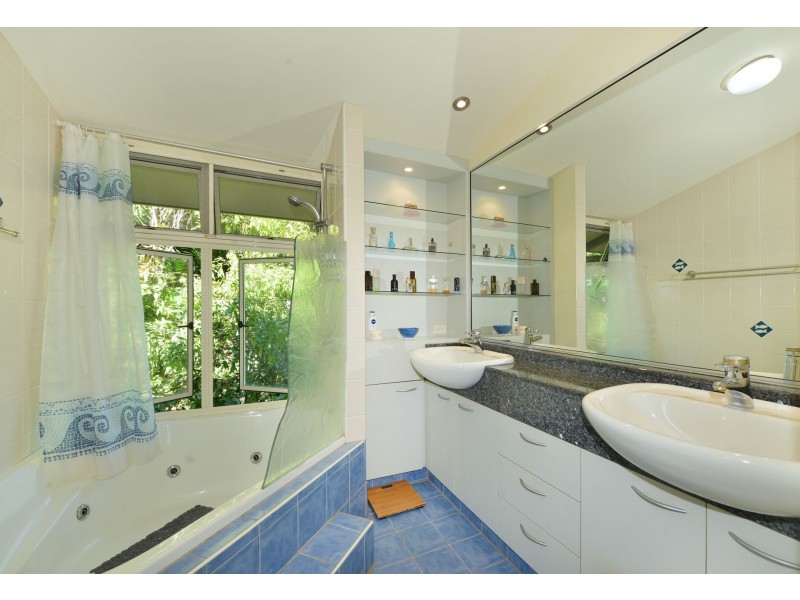 40 Hutchinson Street, Edge Hill QLD 4870