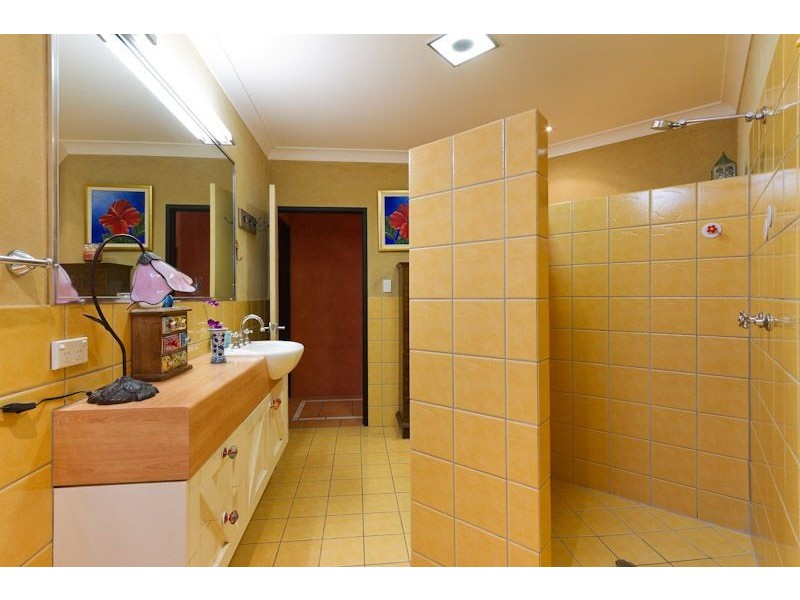 20 Lake Morris Road, Kanimbla QLD 4870