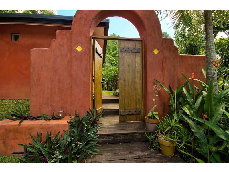 20 Lake Morris Road, Kanimbla QLD 4870