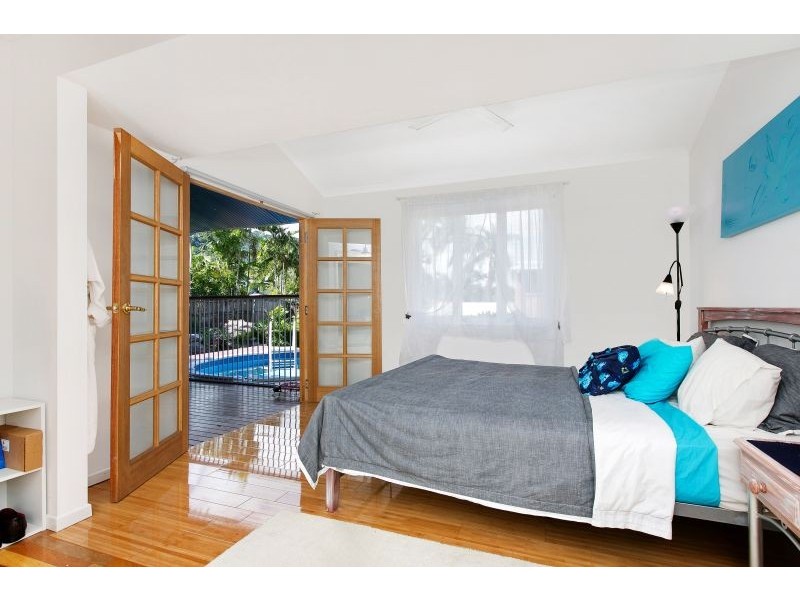 26 Bradford Street, Whitfield QLD 4870