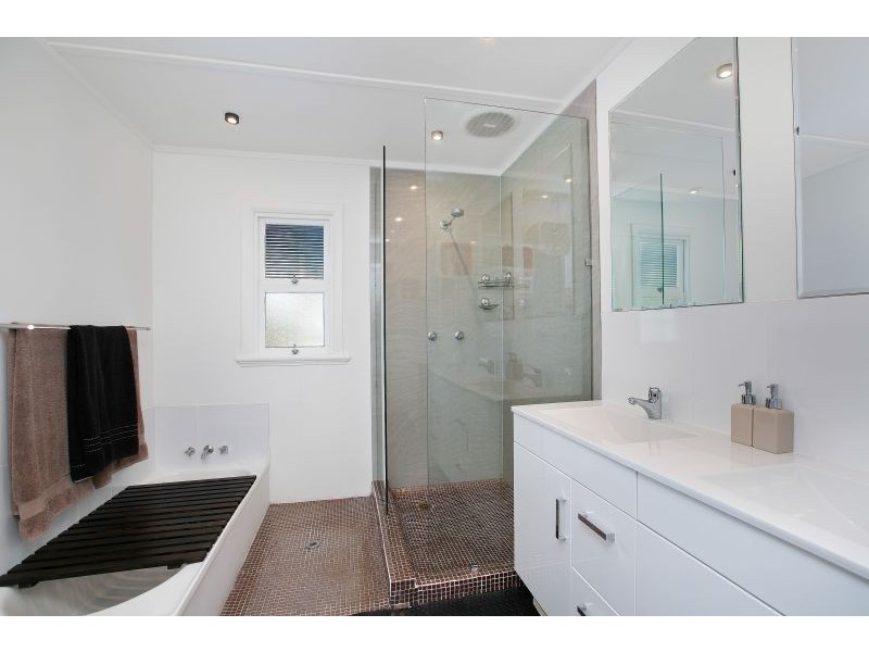 26 Bradford Street, Whitfield QLD 4870