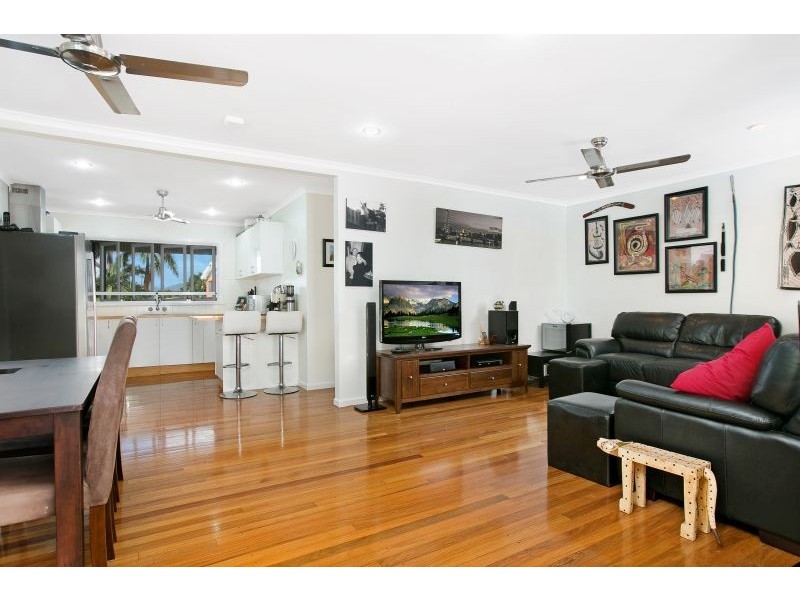 26 Bradford Street, Whitfield QLD 4870