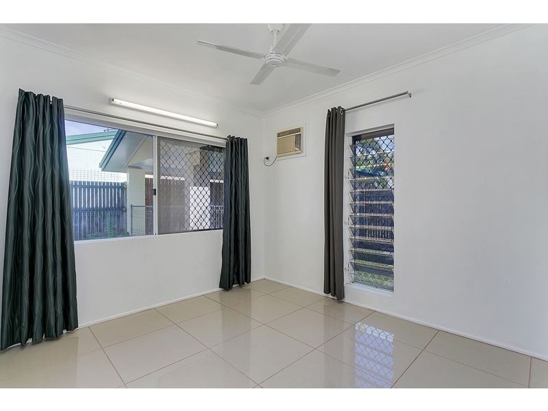 30 Dodd Court, Mooroobool QLD 4870